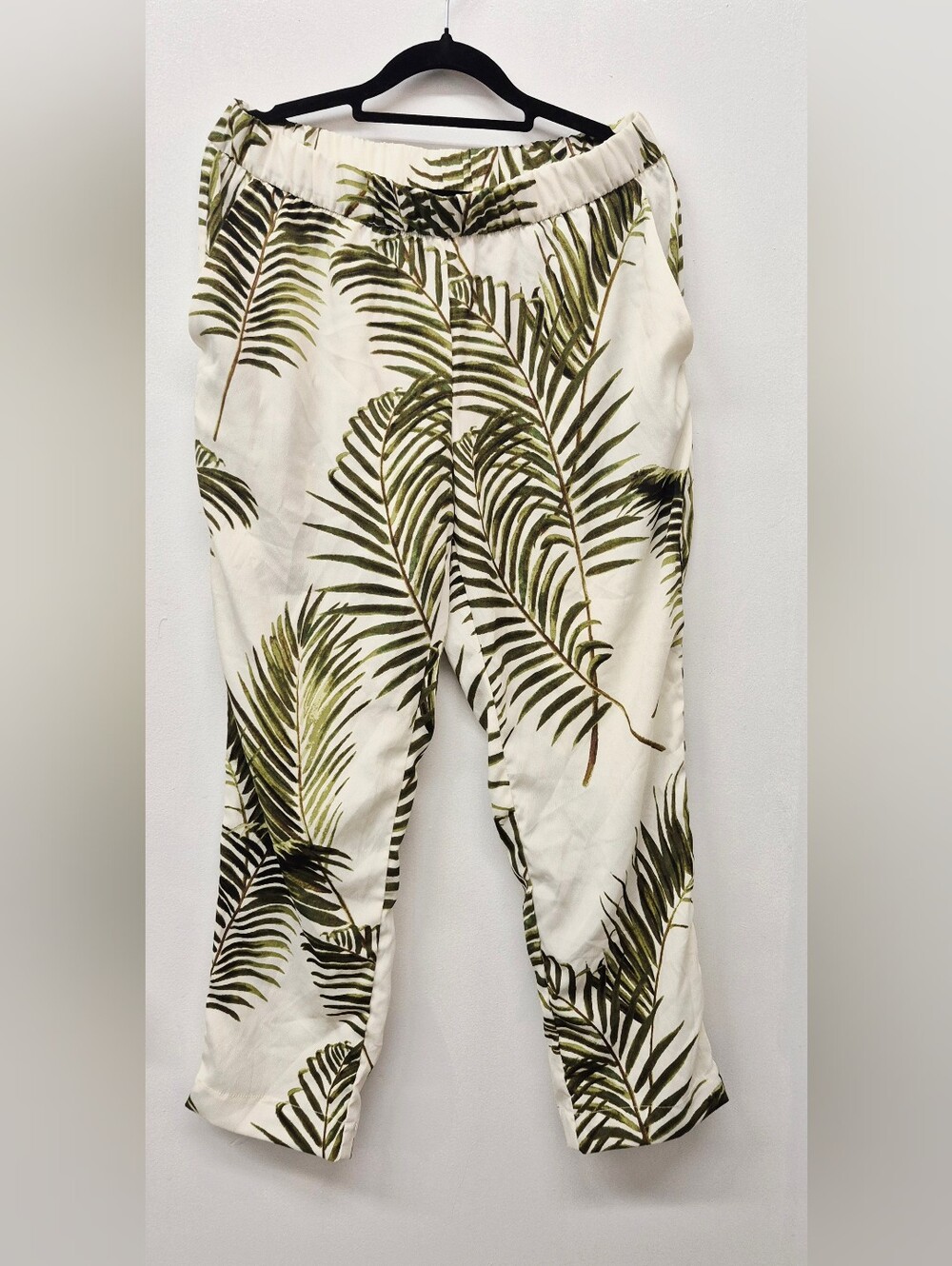🌼5/$20 H&M Palm Leaf Print Pull-On Pants White & Green Medium - Picture 2 of 5